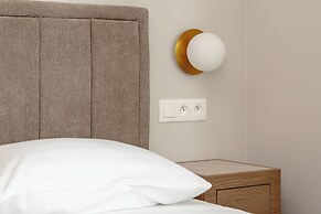 Elegant Apartment for 4 by Renters