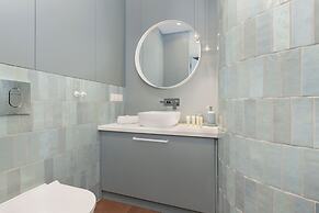 Elegant Apartment for 4 by Renters