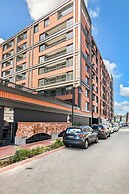 Elegant Apartment for 4 by Renters