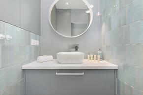 Elegant Apartment for 4 by Renters