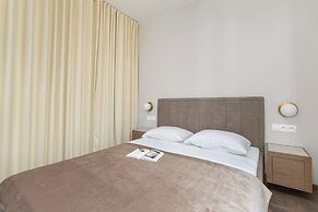 Elegant Apartment for 4 by Renters