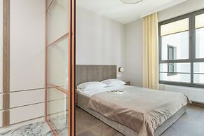 Elegant Apartment for 4 by Renters