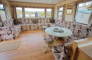 Comfortable Mobile Home in the Countryside