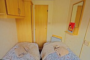 Comfortable Mobile Home in the Countryside