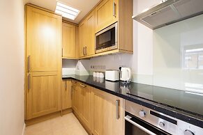 Chelsea Harbour Luxury Apartment