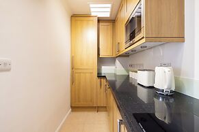 Chelsea Harbour Luxury Apartment