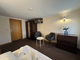 Amara-Gasthaus-Festsaal-Pension