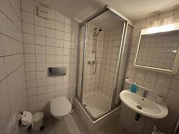 Amara-Gasthaus-Festsaal-Pension