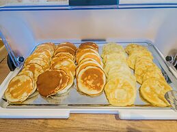 Sunset Shoreline Saranda Hotel