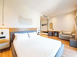 Sunset Shoreline Saranda Hotel