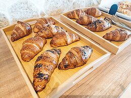 Sunset Shoreline Saranda Hotel