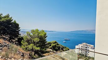 Sunset Shoreline Saranda Hotel