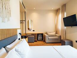 Sunset Shoreline Saranda Hotel