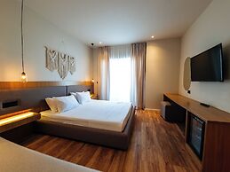 Sunset Shoreline Saranda Hotel