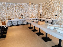 Sunset Shoreline Saranda Hotel