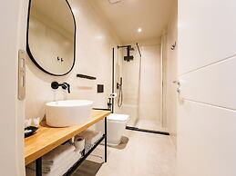 Sunset Shoreline Saranda Hotel