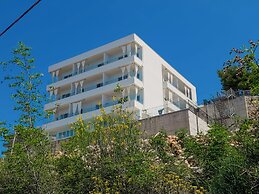 Sunset Shoreline Saranda Hotel