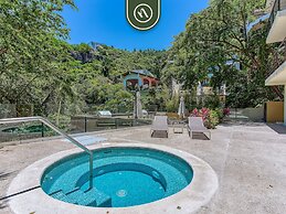 Sea View Residences 302