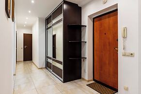 Modern 3-rooms apartment Musical Theater