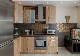 Modern 3-rooms apartment Musical Theater