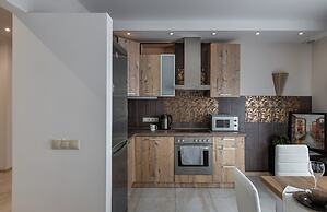 Modern 3-rooms apartment Musical Theater