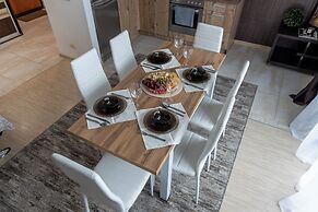 Modern 3-rooms apartment Musical Theater