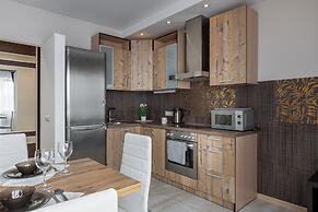 Modern 3-rooms apartment Musical Theater