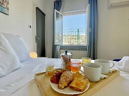 Happy Family Apartments Panorama