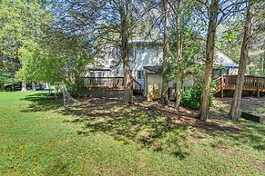 Pet-friendly Charlotte Home w/ Deck Near Uptown!