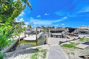 Marco Island Family Home: Pool, Lanai, Backyard!