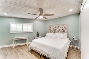 Oceanfront Condo w/ Views 1 Mi to New Smyrna Beach