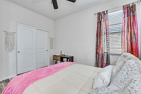 Cozy Buckeye Home w/ Patio & Fire Pit!