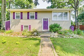 Pet-friendly Annapolis Home: Walk to Beach!