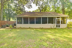 Pet-friendly Annapolis Home: Walk to Beach!