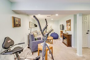 Pet-friendly Annapolis Home: Walk to Beach!