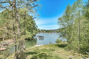 Lakefront Hiawassee Retreat w/ Dock + Hot Tub!