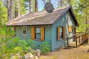 California Mountain Cabin w/ Lake Access & Deck!