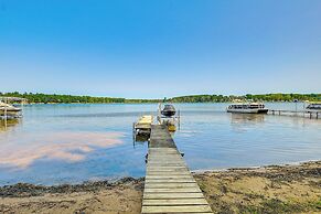 Gillett Vacation Rental w/ Sunroom on Berry Lake!