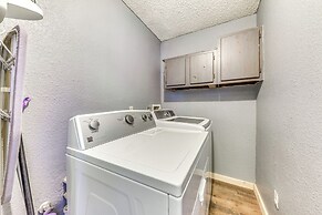 Relaxing Ruidoso Retreat: Walk to Midtown!