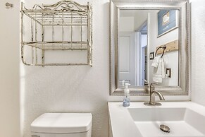 Relaxing Ruidoso Retreat: Walk to Midtown!