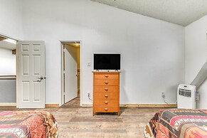 Relaxing Ruidoso Retreat: Walk to Midtown!