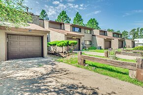 Relaxing Ruidoso Retreat: Walk to Midtown!