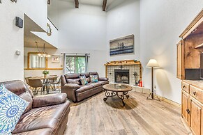 Relaxing Ruidoso Retreat: Walk to Midtown!