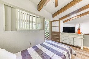 Relaxing Ruidoso Retreat: Walk to Midtown!