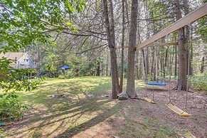 Cozy Boothbay Studio w/ Patio ~ 5 Mi to Harbor!