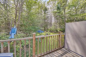 Cozy Boothbay Studio w/ Patio ~ 5 Mi to Harbor!