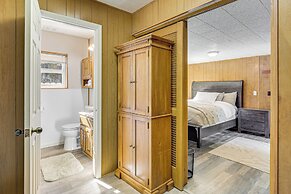 Woodsy Cabin Retreat ~ 4 Mi to Crescent Lake!