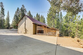 Woodsy Cabin Retreat ~ 4 Mi to Crescent Lake!