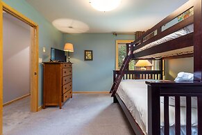 13 Liftside 3 Bedroom Townhouse by RedAwning