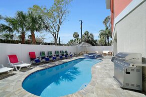 Beach House On Bayview - 1940 Bayview Dr 6 Bedroom Home by RedAwning